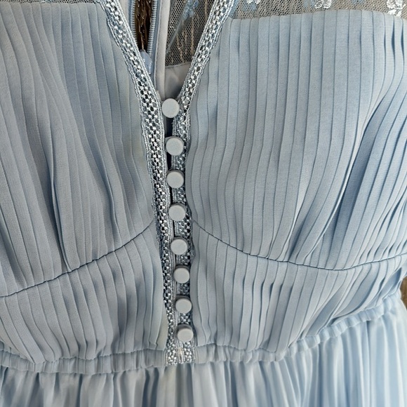 Elegant Blue Layered Dress size US 8. - Picture 10 of 15